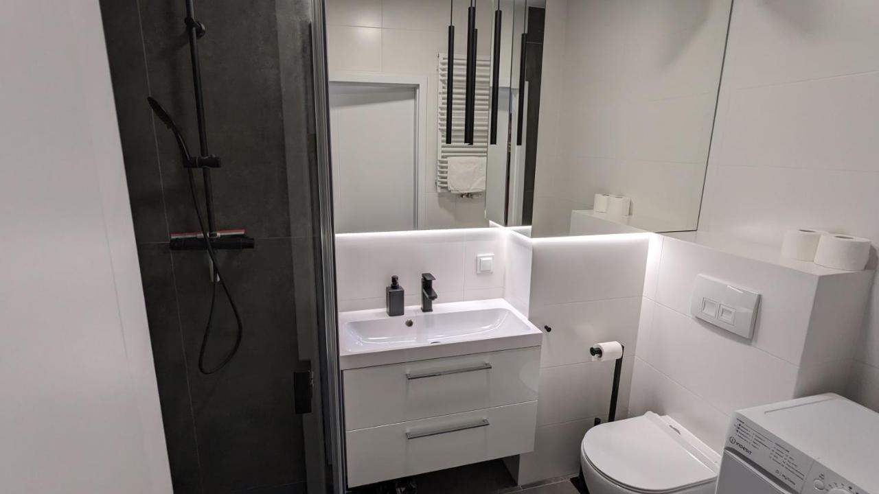 Plac Unii: Rybka Premium Gdynia Exteriör bild